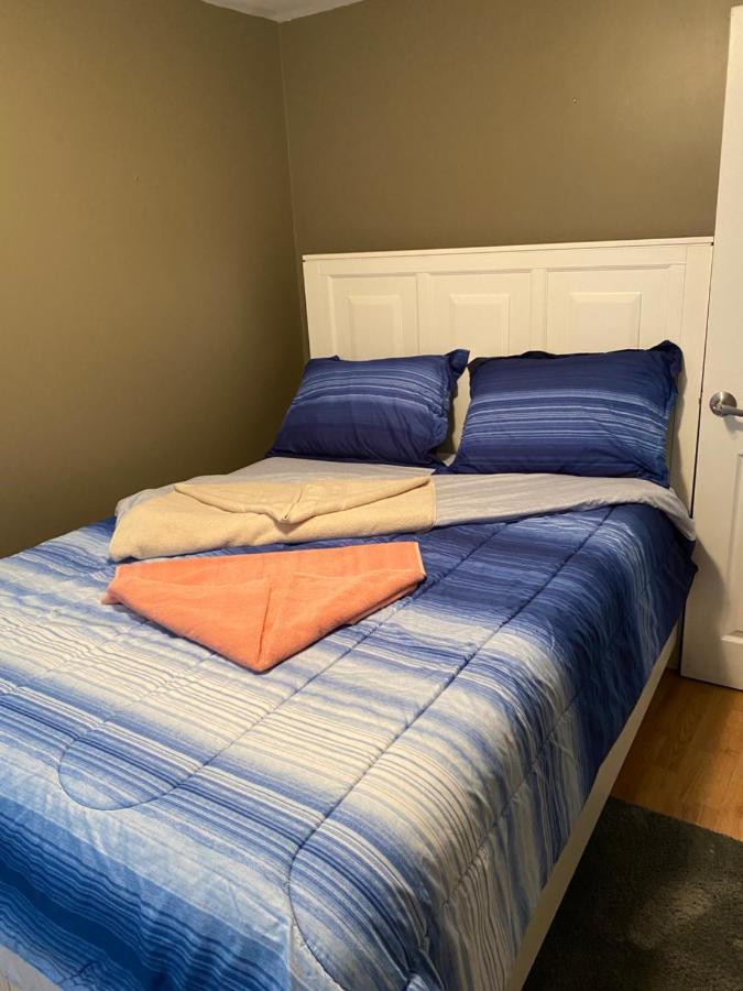 Windsor Airport Room Accommodation Exterior photo
